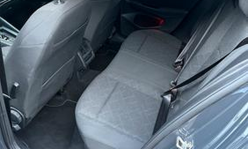 Volkswagen Golf 1.0 ...