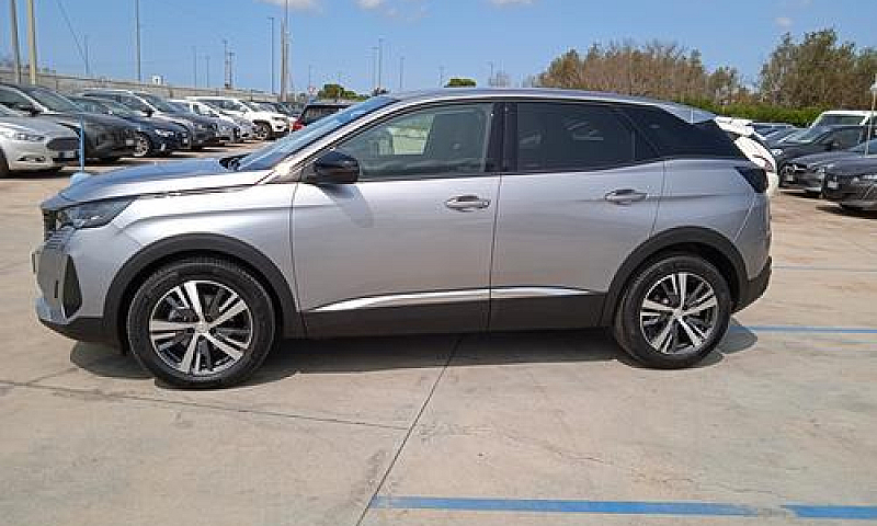 Km Zero Peugeot 3008...