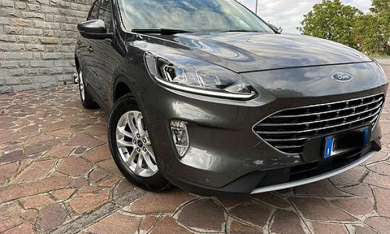 Ford Kuga 1.5 Ecoblu...