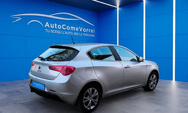 Alfa Romeo Giulietta...