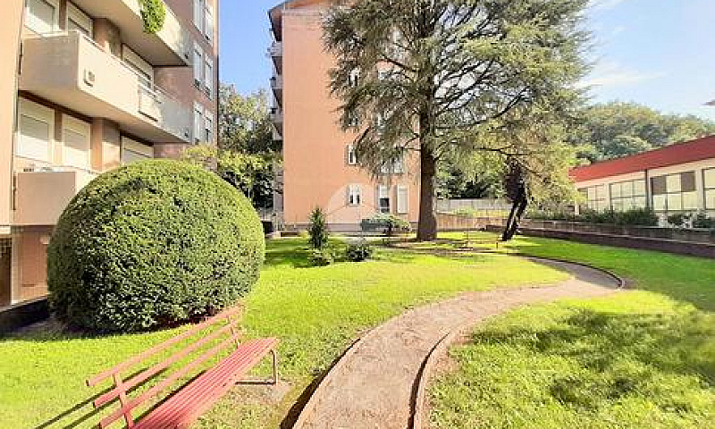 2 Locali A Gallarate...