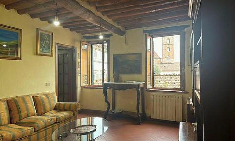 Appartamento A Lucca...