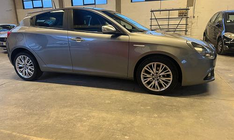 Alfa Romeo Giulietta...