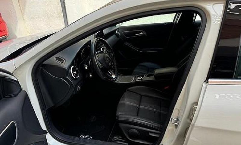 Mercedes A 200 D Aut...