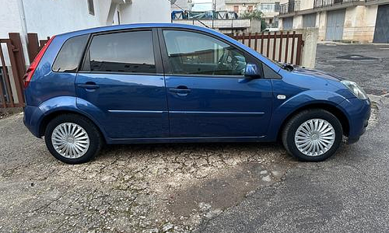 Ford Fiesta 1.4 Tdci...