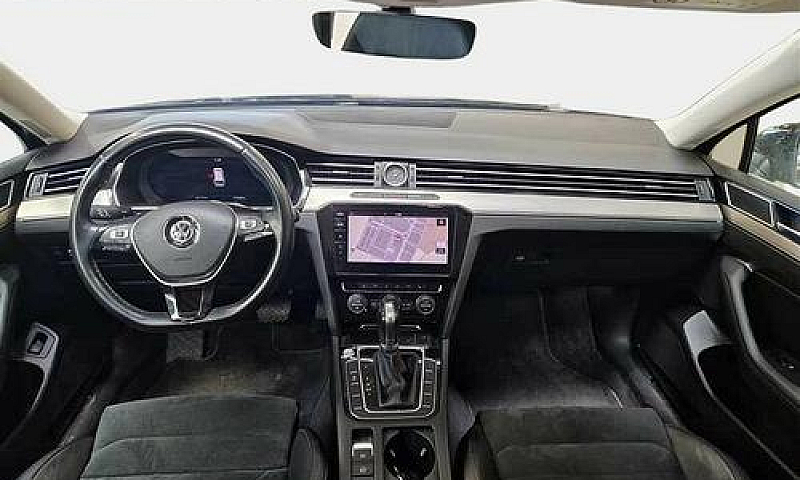 Volkswagen Passat Va...