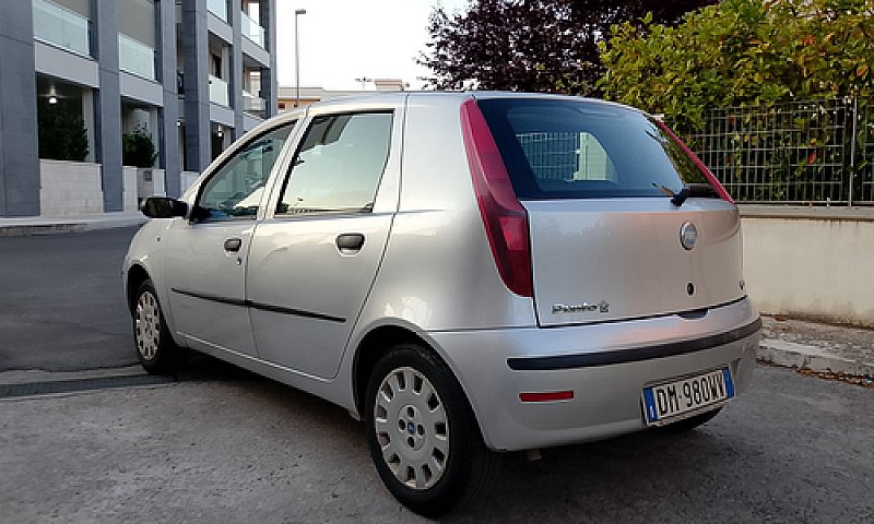 Fiat-- Punto 2008 Me...