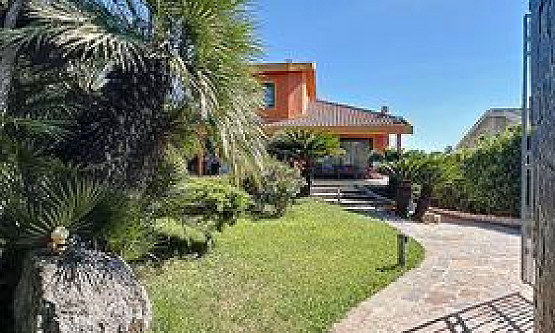 Villa Con Piscina E ...