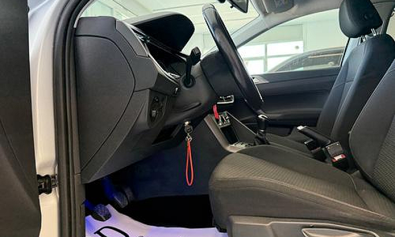 Volkswagen Polo 1.0 ...