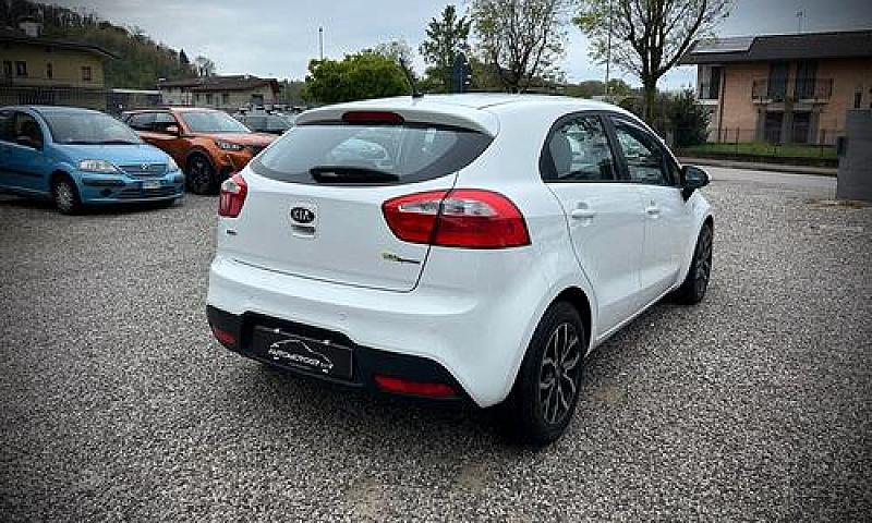 Kia Rio 1.1 Crdi Wgt...