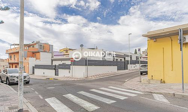 Singola A Cagliari...