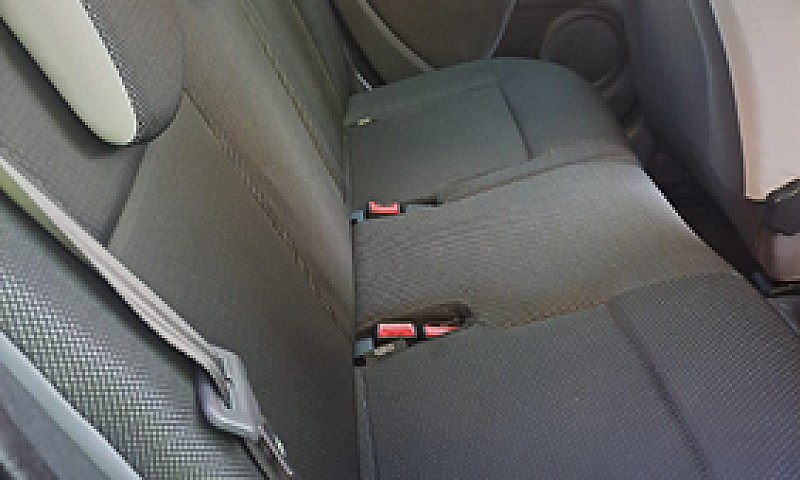 Renault Clio 1.2...