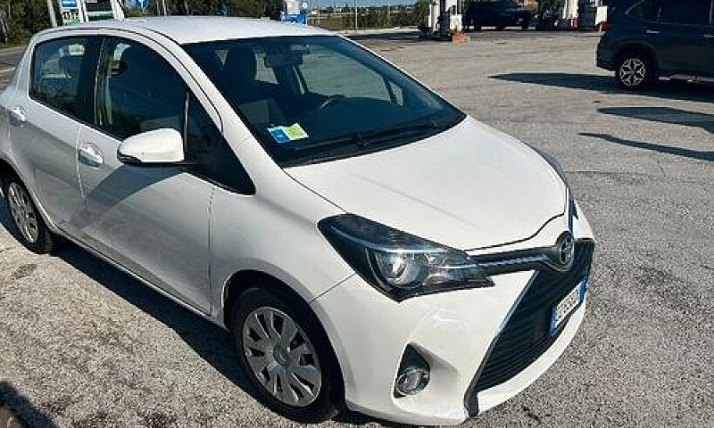 Toyota Yaris 1.3 Bz ...