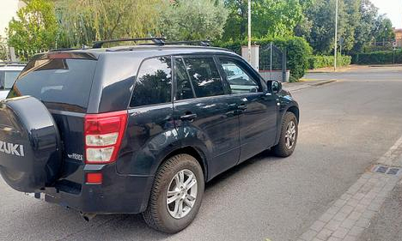 Suzuki Grand Vitara ...