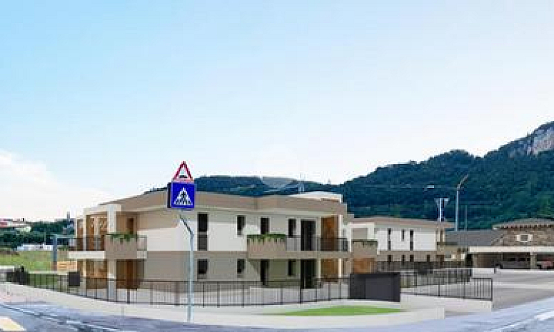 4 Locali A Affi...