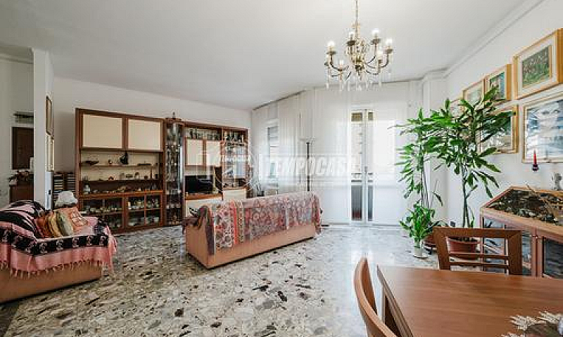 Piazza San Lorenzo: ...
