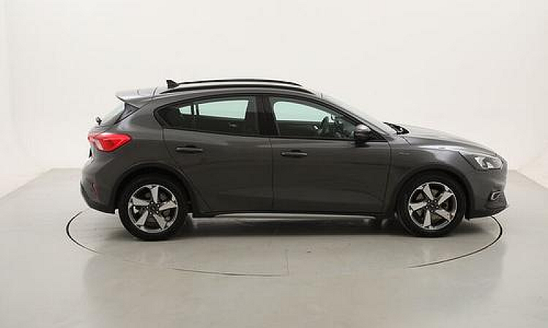 Ford Focus Active Co...