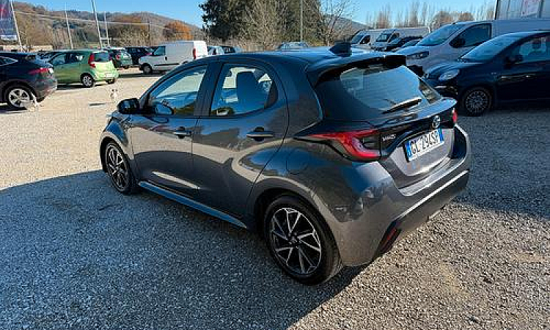 Toyota Yaris 1.5 Hyb...