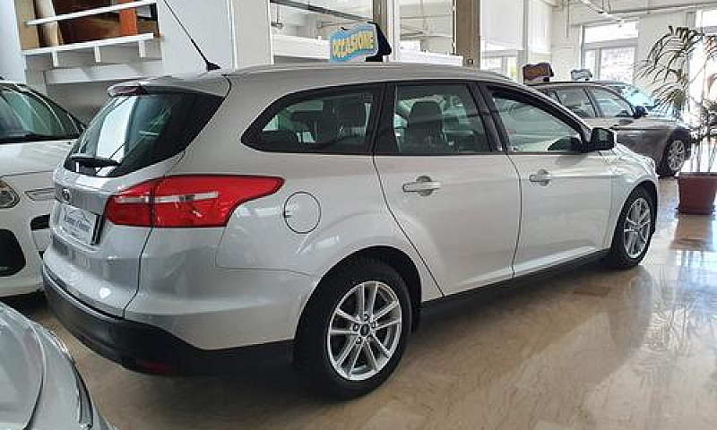 Ford Focus Sw 1.5 Td...