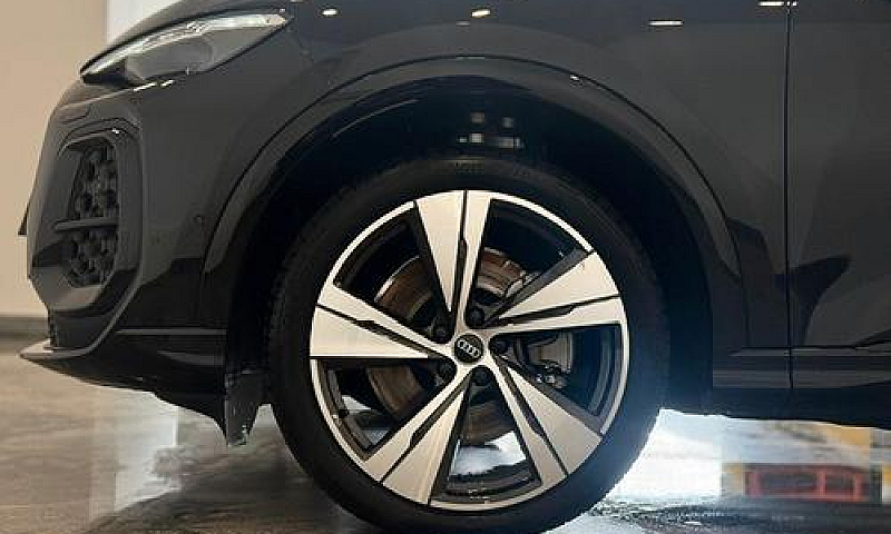 New Audi Q5 40 Tdi 2...