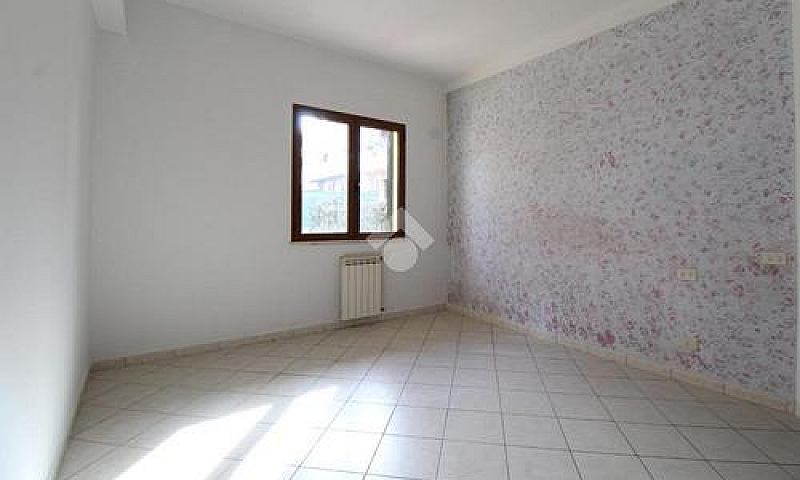3 Locali A Monsumman...