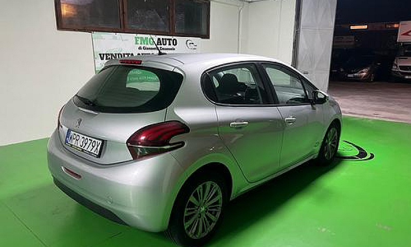 Peugeot 208 Bluehdi ...