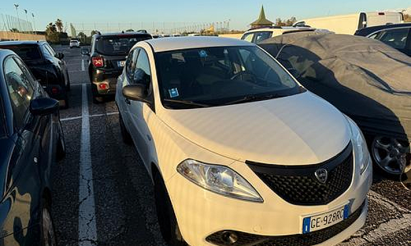 Lancia Ypsilon 1.0 F...