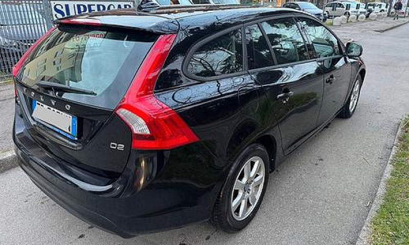 Volvo V60 D2 1.6 R-D...