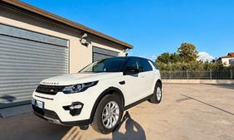 Land Rover Discovery...