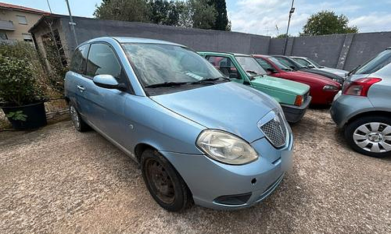 Lancia Ypsilon 1.3 D...