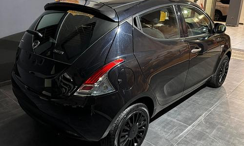 Lancia Ypsilon 1.0 F...