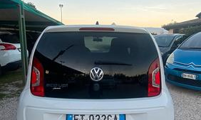 Volkswagen Up! 1.0 5...