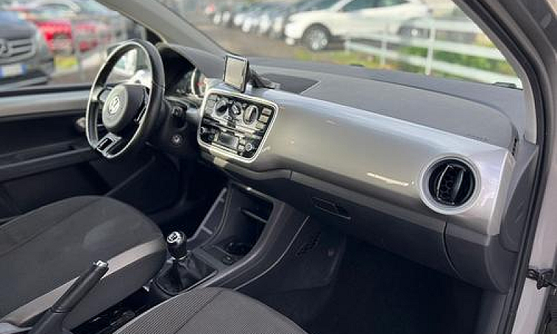 Volkswagen Up! 1.0 5...