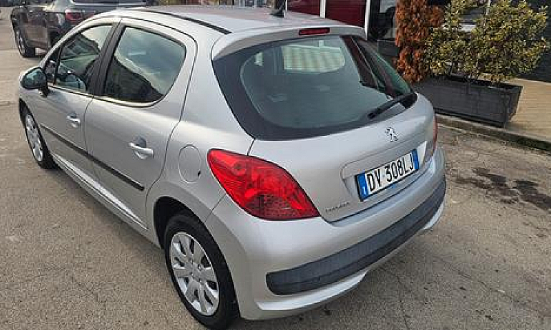 Peugeot 207 1.4 Vti ...
