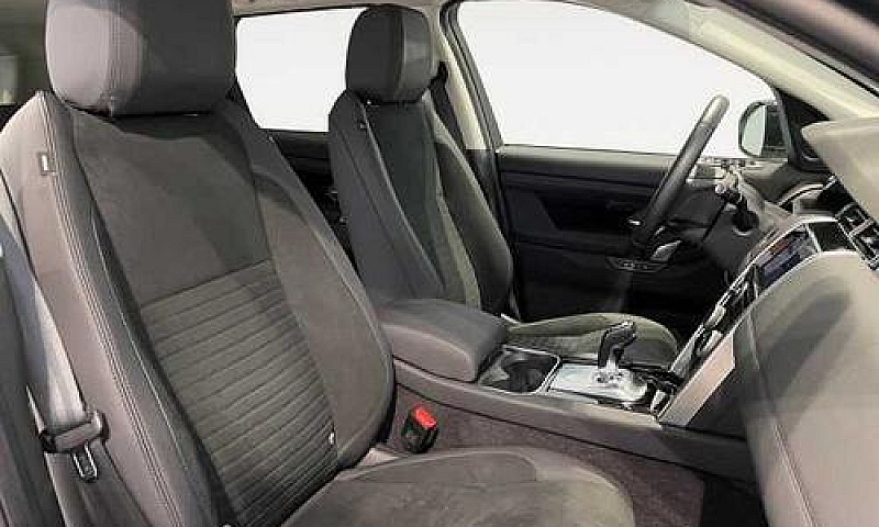 Land Rover Discovery...