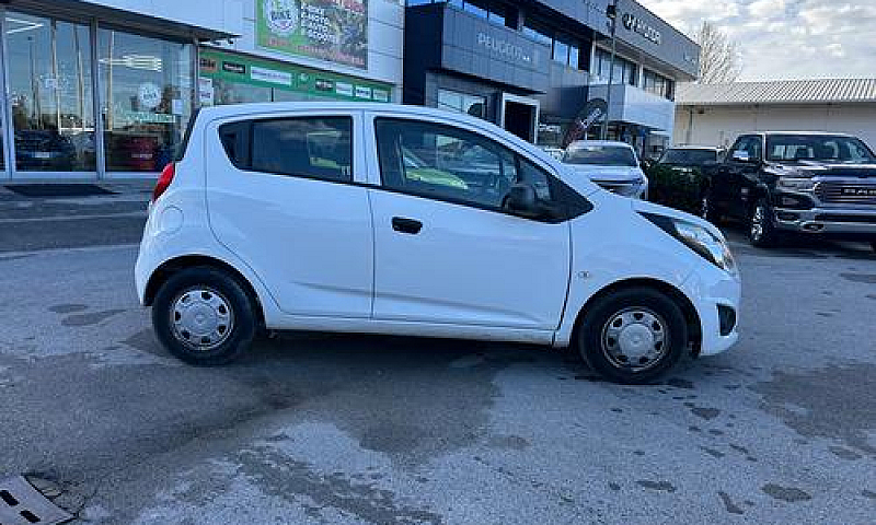 Chevrolet Spark 1.0 ...