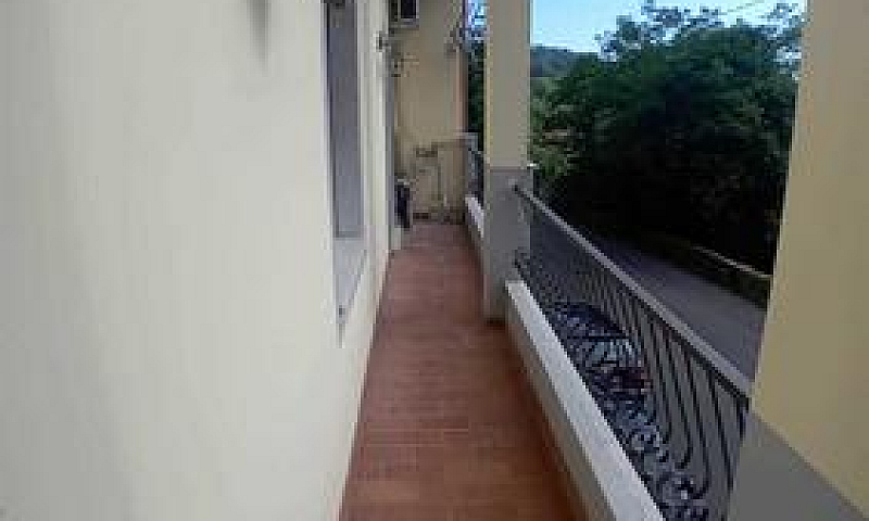 Porzione Di Casa A C...