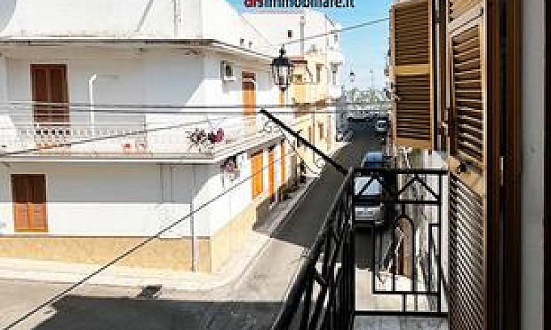 Pisticci Centro. Abi...