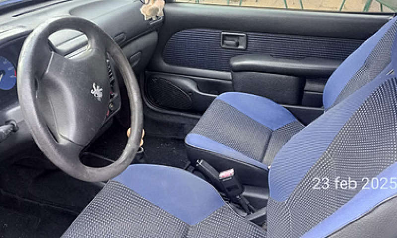 Peugeot 106...
