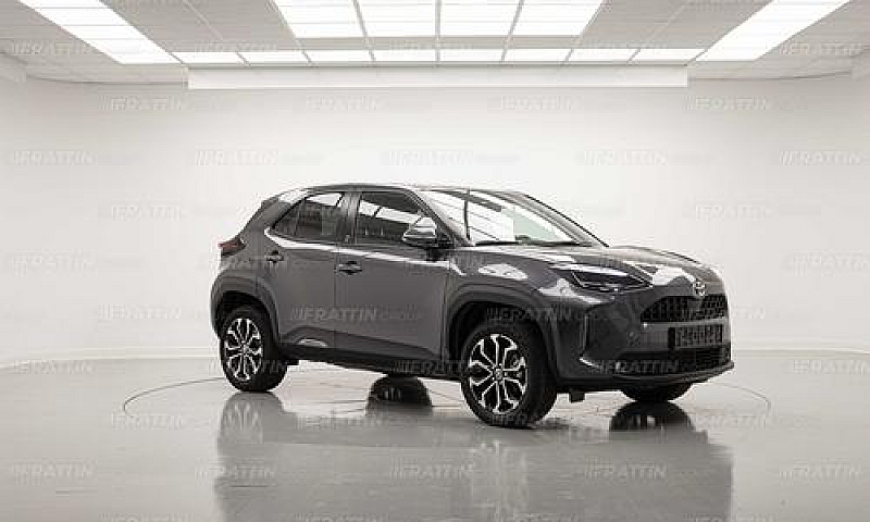 Toyota Yaris Cross 1...
