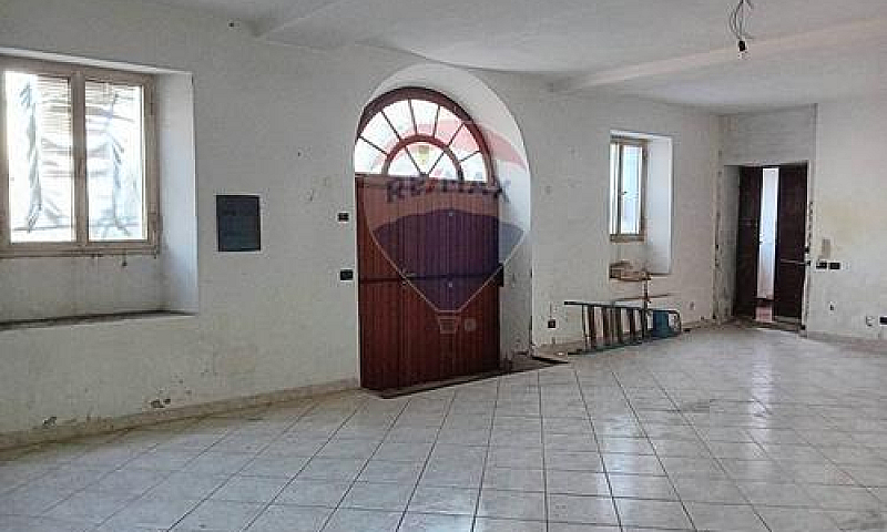 Porzione Di Casa - C...