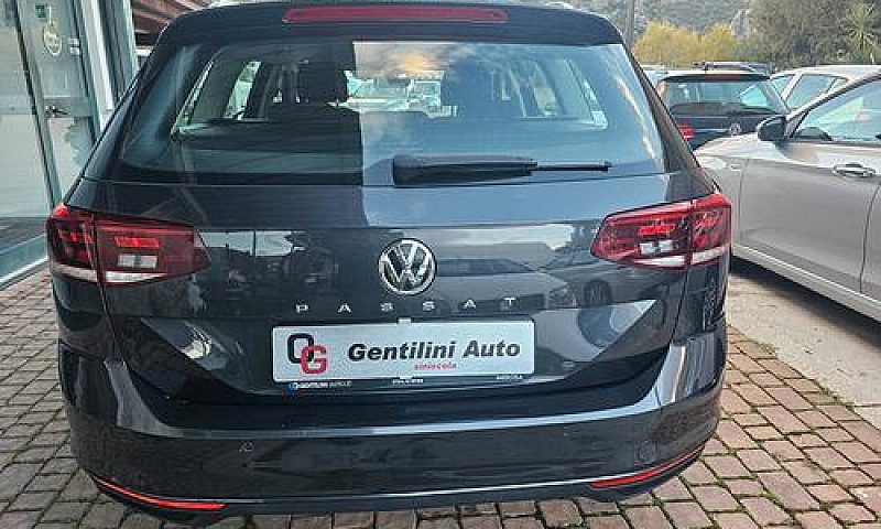 Volkswagen Passat Va...