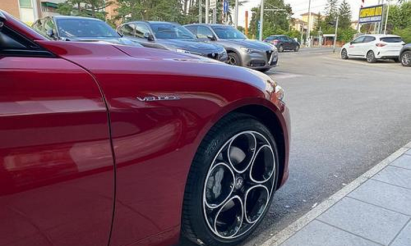 Alfa Romeo Giulia 2....