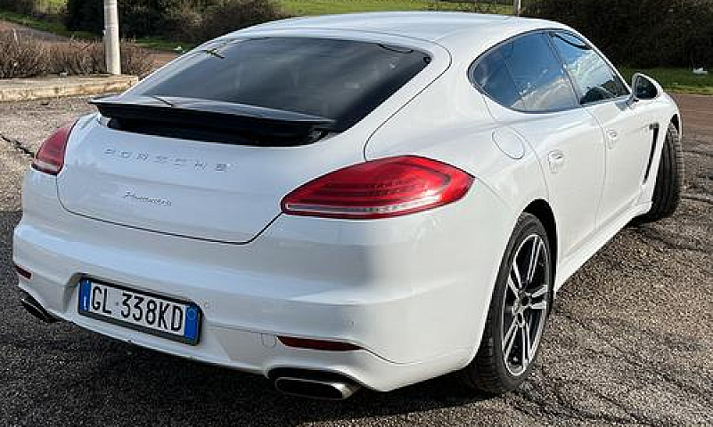 Panamera 300 Cv...