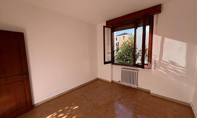 Appartamento Con Gia...