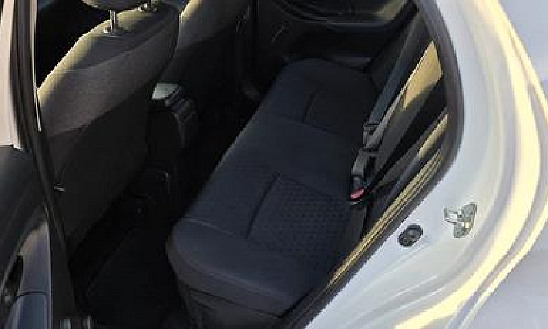 Toyota Yaris 1.5 Hyb...