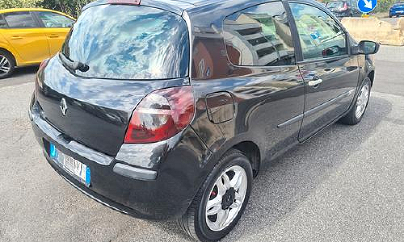 Renault Clio 1.5 Dci...