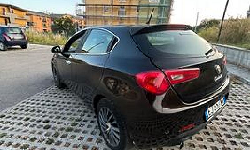 Alfa Romeo Giulietta...