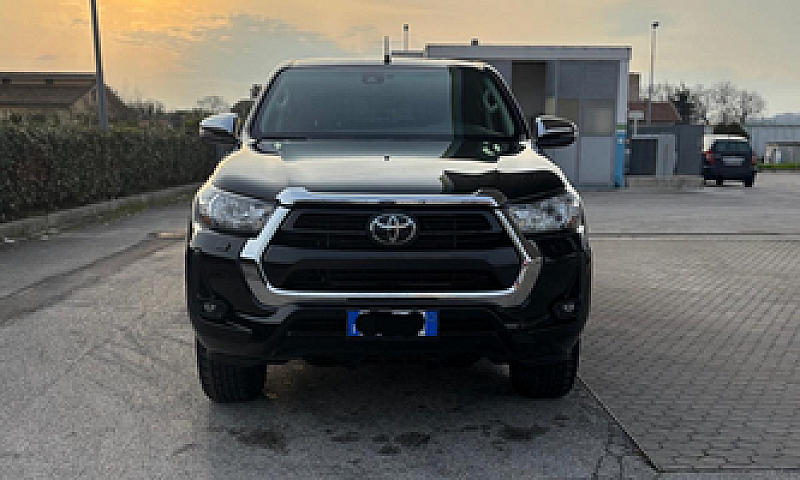 Toyota Hilux Viii Pi...
