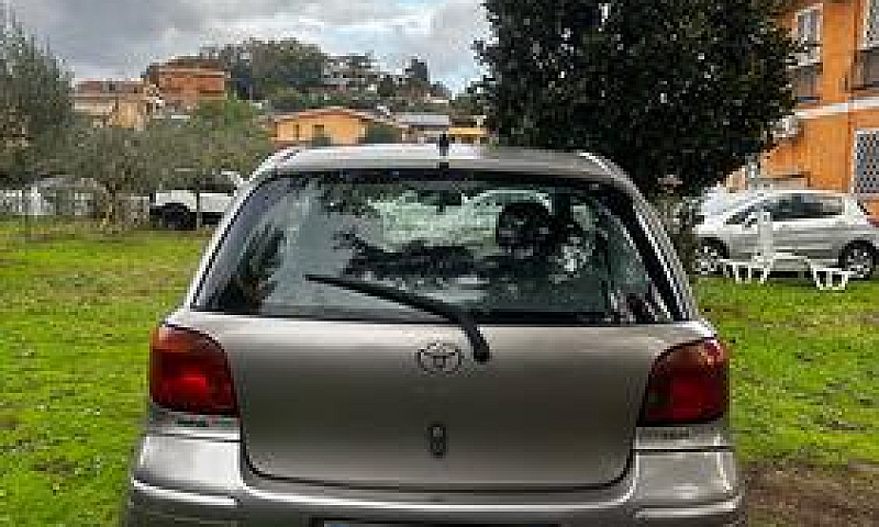 Toyota Yaris 1.0 3 P...
